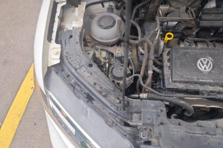 Used Jetta VS7 2020 1.4T Manual Entry-Level Trim Engine Bay Right