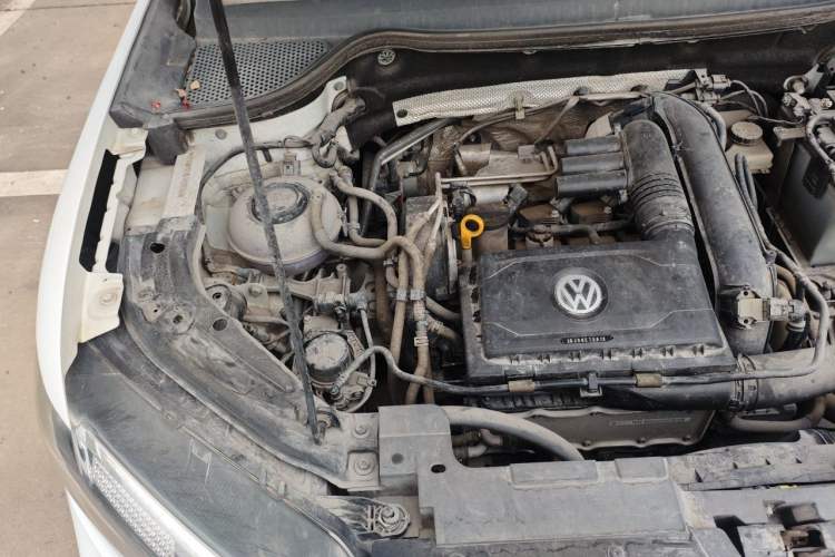 Used Jetta VS7 2020 1.4T Manual Entry-Level Trim Engine Bay Right