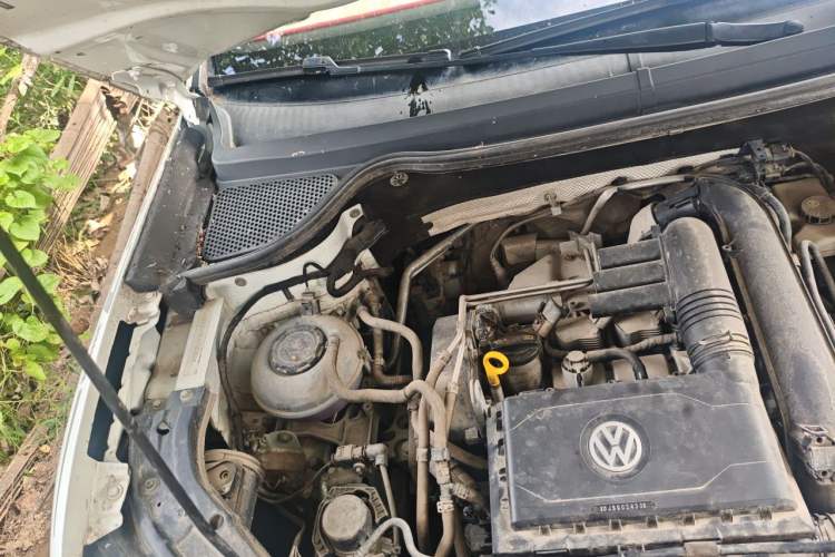 Used Jetta VS7 2020 1.4T Automatic Entry-Level Trim Engine Bay Right