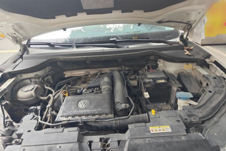 Used Jetta VS7 2020 1.4T Automatic Entry-Level Trim Engine Bay