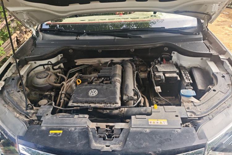 Used Jetta VS7 2020 1.4T Automatic Entry-Level Trim Engine Bay