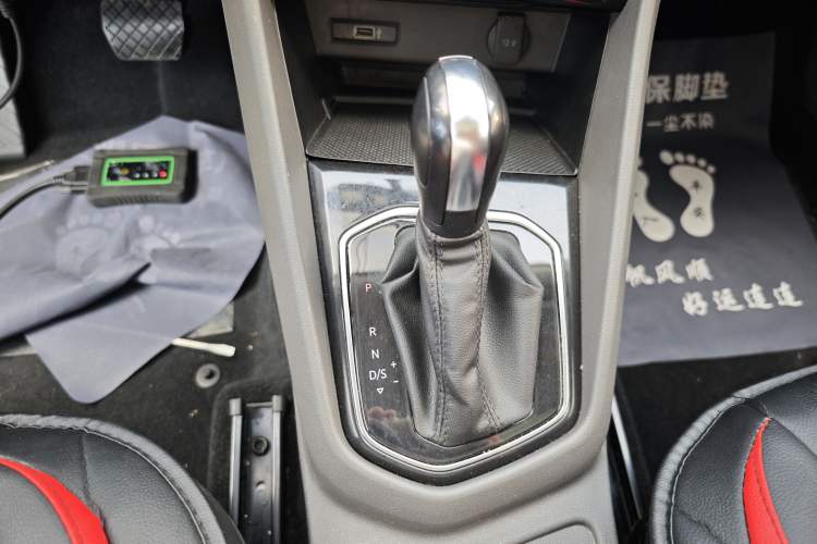 Used Jetta VS7 2020 1.4T Automatic Entry-Level Trim Gear Lever