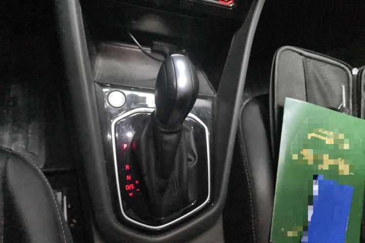 Used Jetta VS7 2020 1.4T Automatic Glory Edition Gear Lever
