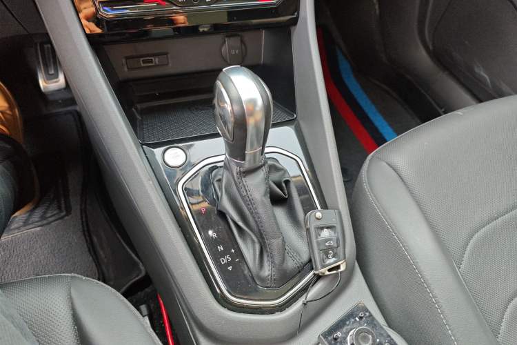 Used Jetta VS7 2020 1.4T Automatic Glory Edition Gear Lever