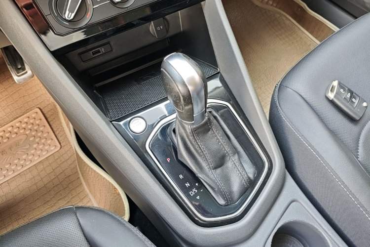 Used Jetta VS7 2020 1.4T Automatic Enjoyment Model Gear Lever