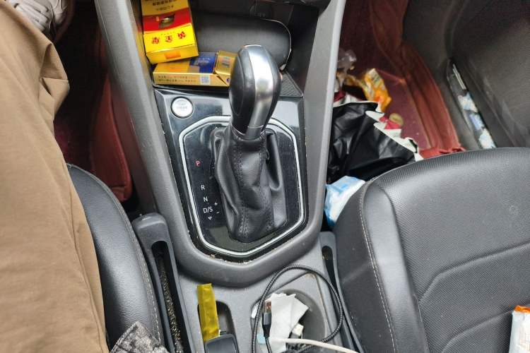 Used Jetta VS7 2020 1.4T Automatic Glory Edition Gear Lever