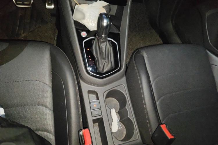 Used Jetta VS7 2020 1.4T Automatic Glory Edition Gear Lever
