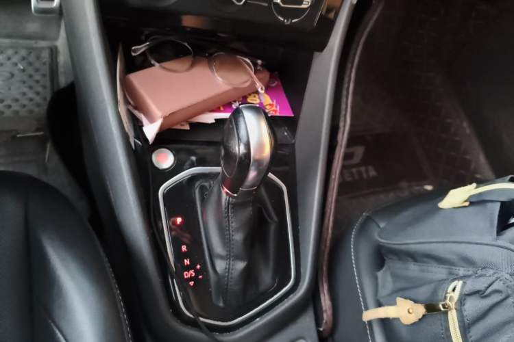 Used Jetta VS7 2020 1.4T Automatic Enjoyment Model Gear Lever