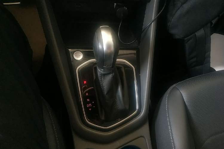 Used Jetta VS7 2020 1.4T Automatic Glory Edition Gear Lever