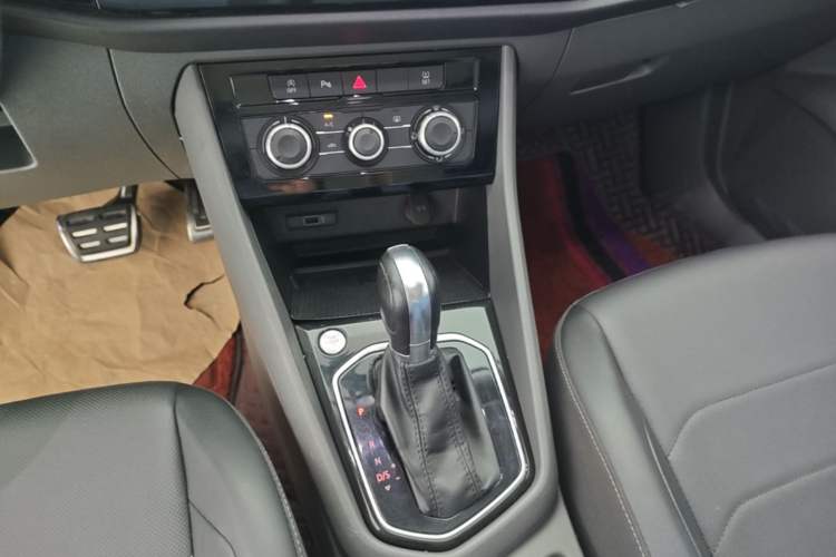 Used Jetta VS7 2020 1.4T Automatic Enjoyment Model Gear Lever