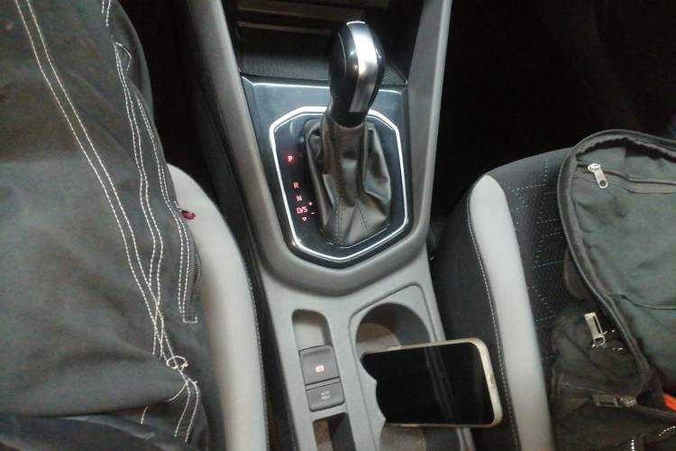 Used Jetta VS7 2020 1.4T Automatic Entry-Level Trim Gear Lever