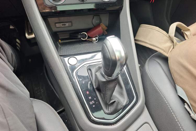 Used Jetta VS7 2020 1.4T Automatic Enjoyment Model Gear Lever