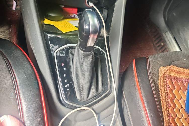 Used Jetta VS7 2020 1.4T Automatic Entry-Level Trim Gear Lever