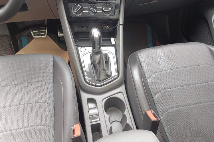 Used Jetta VS7 2020 1.4T Automatic Enjoyment Model Gear Lever