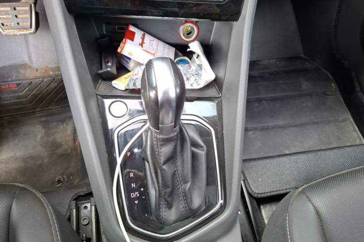Used Jetta VS7 2020 1.4T Automatic Glory Edition Gear Lever