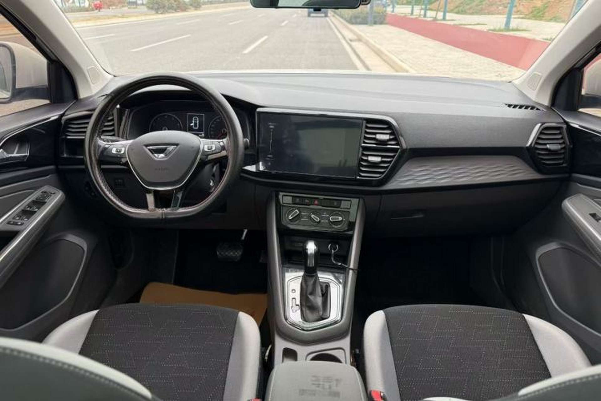 Used Jetta VS7 2020 1.4T Automatic Entry-Level Trim Interior 2