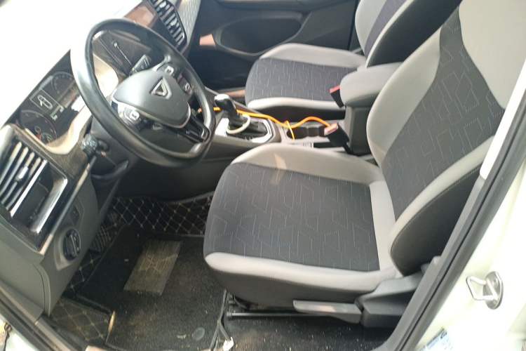 Used Jetta VS7 2020 1.4T Automatic Entry-Level Trim Left Front Seat