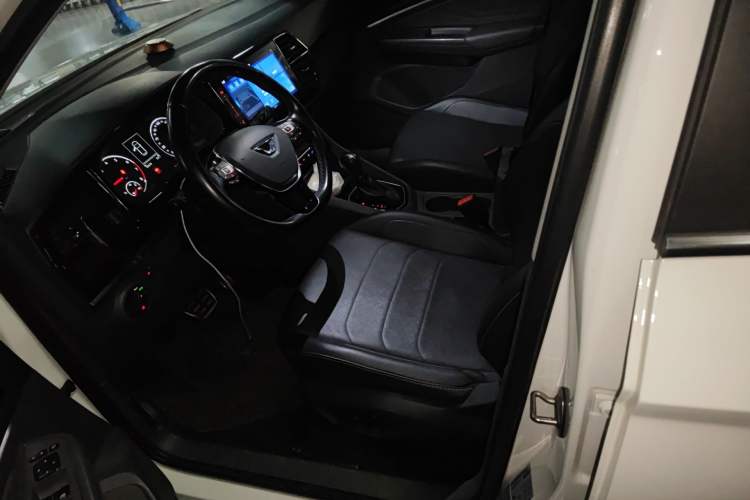 Used Jetta VS7 2020 1.4T Automatic Glory Edition Left Front Seat
