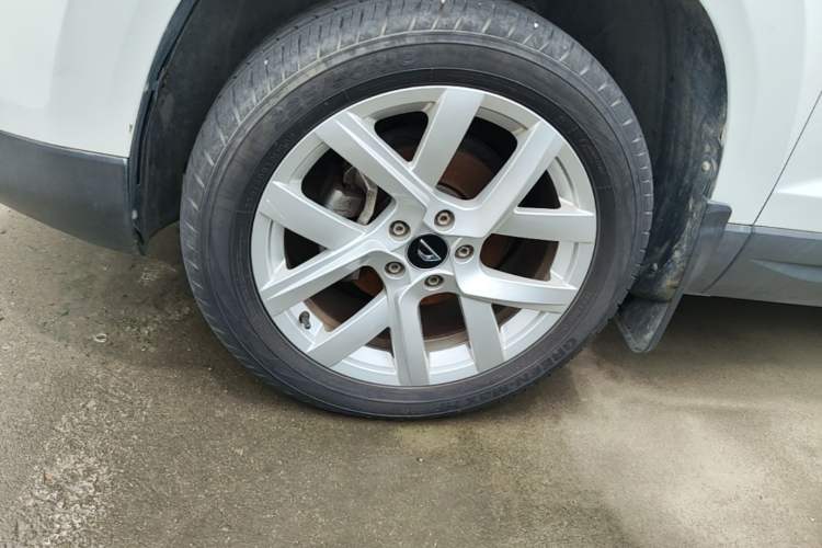 Used Jetta VS7 2020 1.4T Automatic Enjoyment Model Left Front Wheel Hub