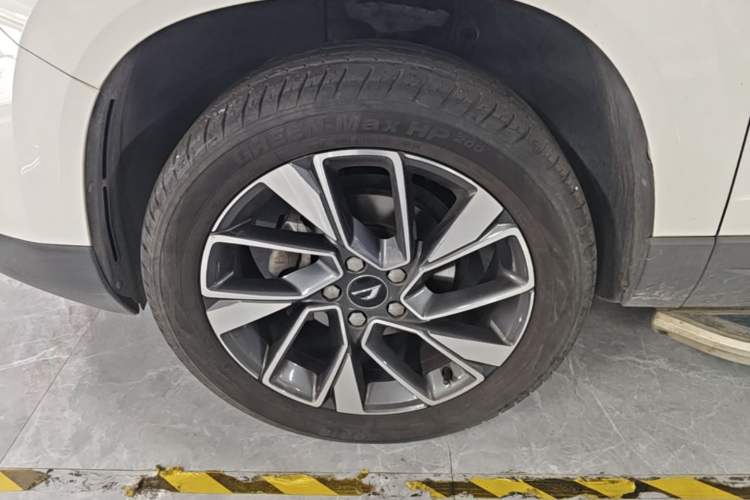 Used Jetta VS7 2020 1.4T Automatic Glory Edition Left Front Wheel Hub