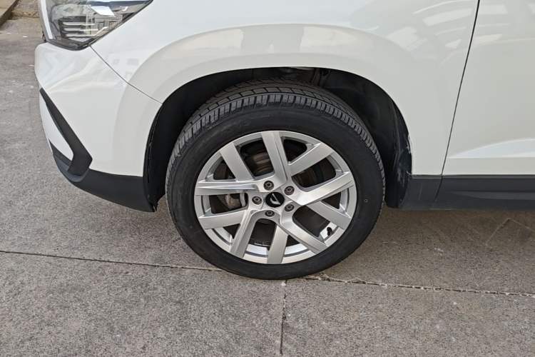 Used Jetta VS7 2020 1.4T Automatic Enjoyment Model Left Front Wheel Hub