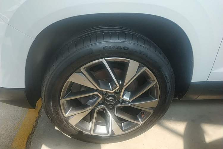 Used Jetta VS7 2020 1.4T Automatic Glory Edition Left Front Wheel Hub