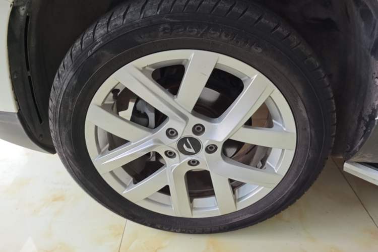 Used Jetta VS7 2020 1.4T Automatic Enjoyment Model Left Front Wheel Hub