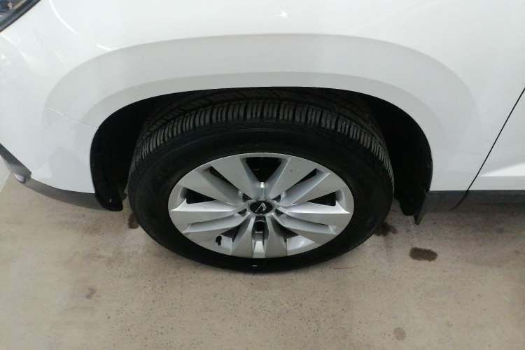 Used Jetta VS7 2020 1.4T Automatic Entry-Level Trim Left Front Wheel Hub