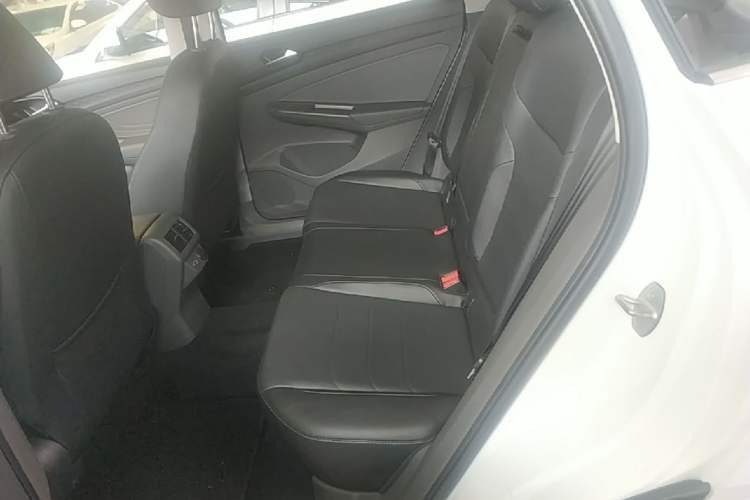 Used Jetta VS7 2020 1.4T Automatic Glory Edition Left Rear Seat