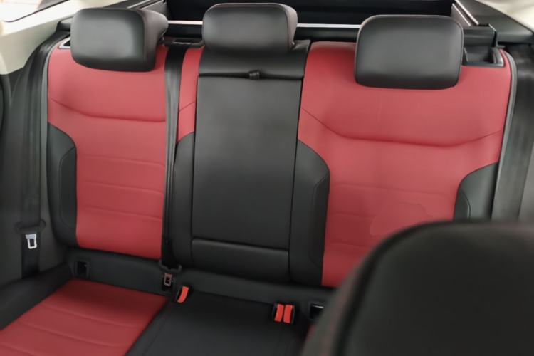 Used Jetta VS7 2020 1.4T Automatic Glory Edition Left Rear Seat