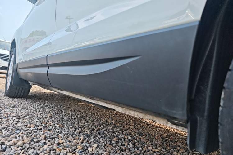 Used Jetta VS7 2020 1.4T Automatic Entry-Level Trim Left Side Sill