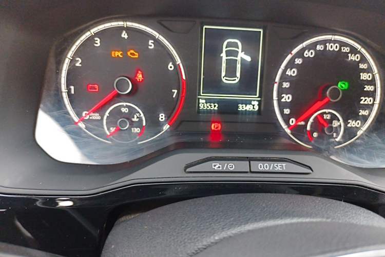 Used Jetta VS7 2020 1.4T Automatic Enjoyment Model Odometer Close Up