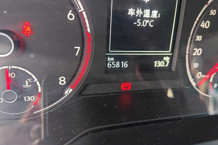 Used Jetta VS7 2020 1.4T Automatic Enjoyment Model Odometer Close Up
