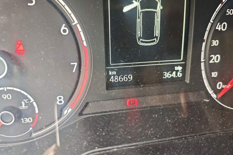 Used Jetta VS7 2020 1.4T Automatic Entry-Level Trim Odometer Close Up