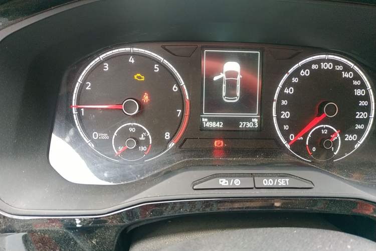 Used Jetta VS7 2020 1.4T Manual Entry-Level Trim Odometer Close Up