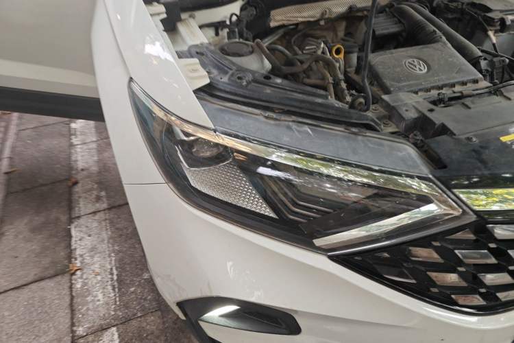 Used Jetta VS7 2020 1.4T Automatic Glory Edition Right Front Headlight