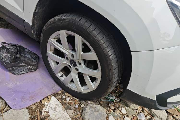 Used Jetta VS7 2020 1.4T Automatic Enjoyment Model Right Front Wheel Hub