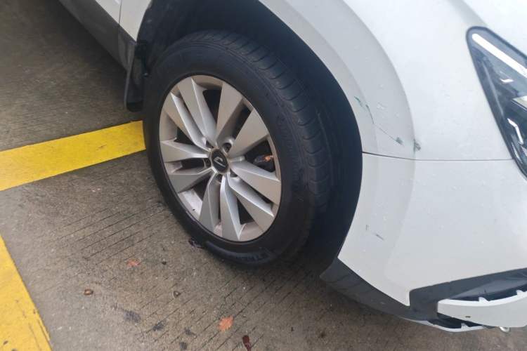 Used Jetta VS7 2020 1.4T Manual Entry-Level Trim Right Front Wheel Hub