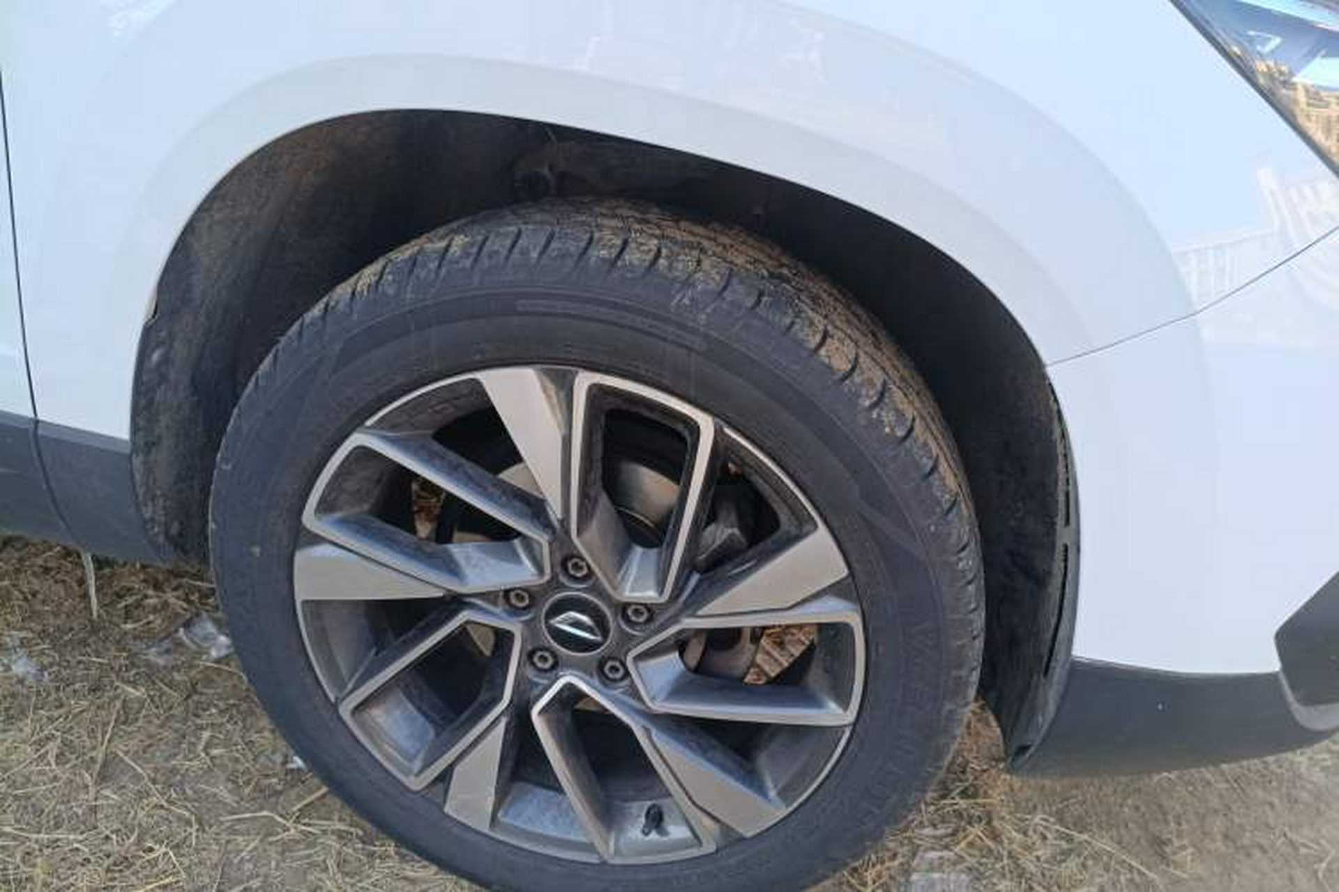 Used Jetta VS7 2020 1.4T Automatic Glory Edition Right Front Wheel Hub