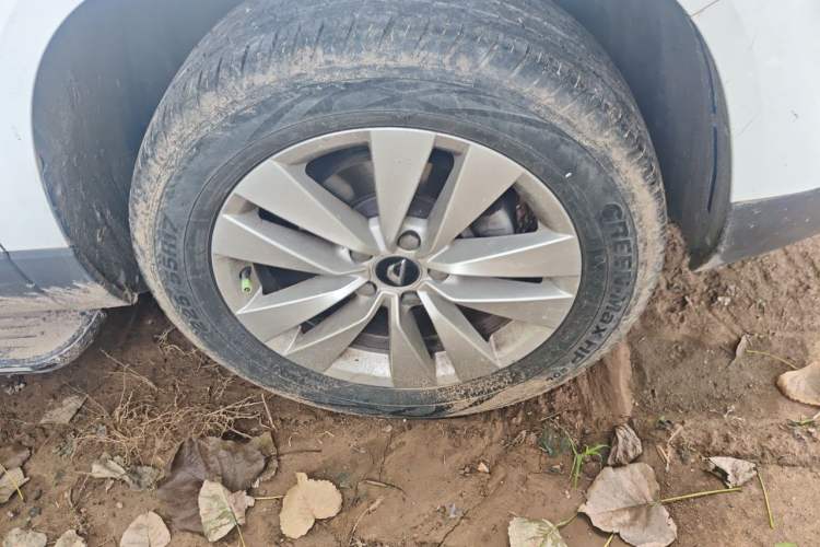 Used Jetta VS7 2020 1.4T Automatic Entry-Level Trim Right Front Wheel Hub
