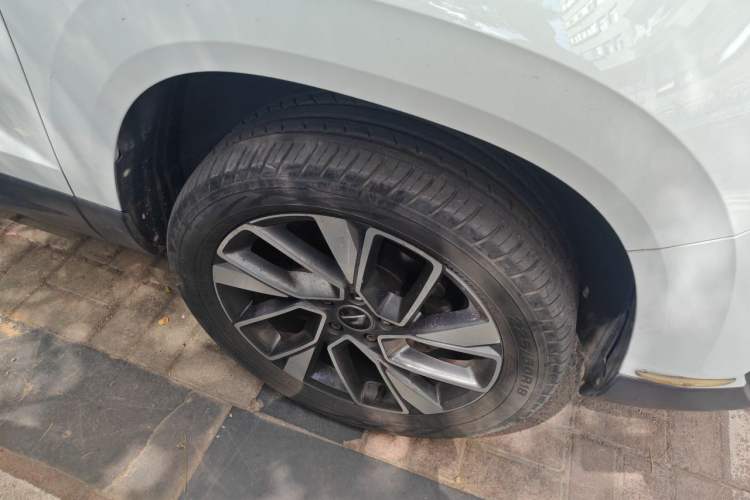 Used Jetta VS7 2020 1.4T Automatic Glory Edition Right Front Wheel Hub