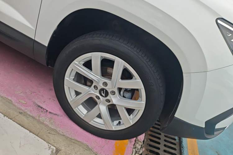 Used Jetta VS7 2020 1.4T Automatic Enjoyment Model Right Front Wheel Hub