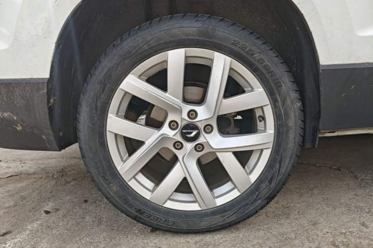 Used Jetta VS7 2020 1.4T Automatic Enjoyment Model Right Rear Wheel Hub