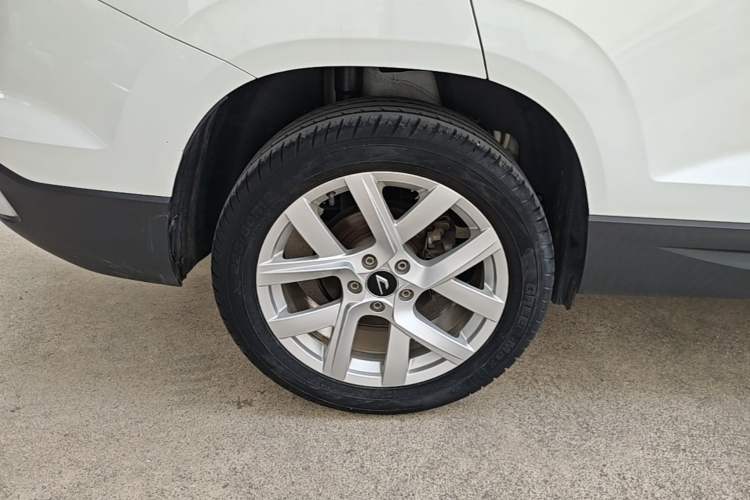 Used Jetta VS7 2020 1.4T Automatic Enjoyment Model Right Rear Wheel Hub