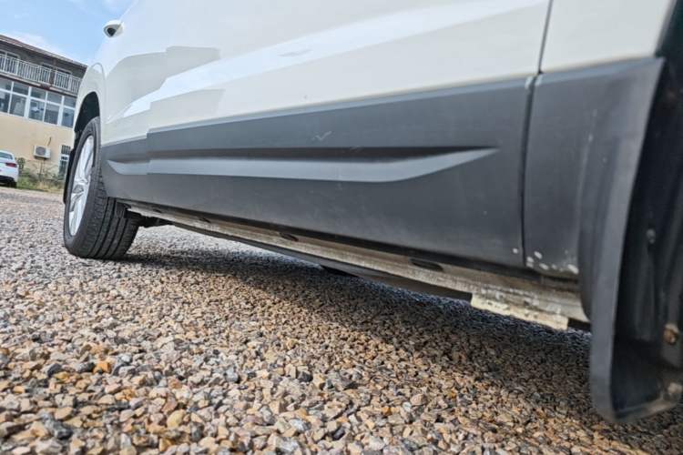 Used Jetta VS7 2020 1.4T Automatic Entry-Level Trim Right Side Sill