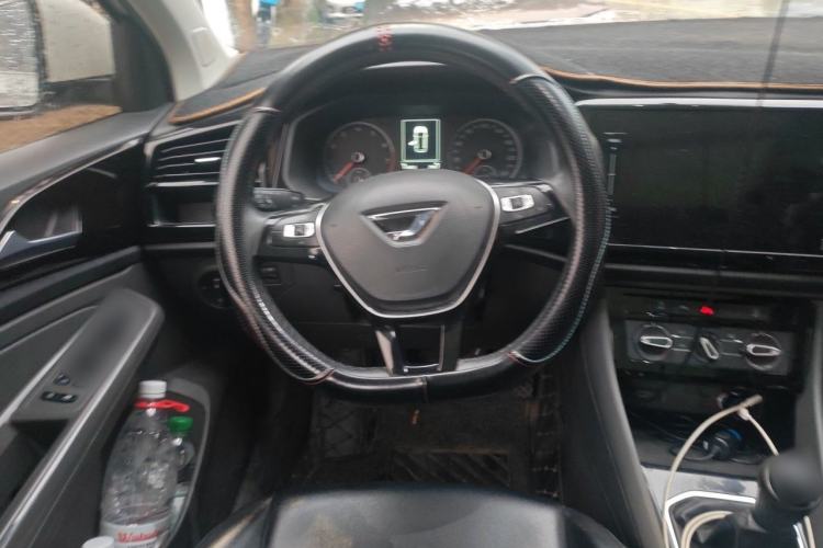Used Jetta VS7 2020 1.4T Manual Entry-Level Trim Steering Wheel