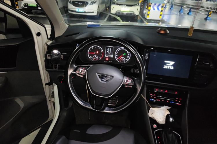 Used Jetta VS7 2020 1.4T Automatic Glory Edition Steering Wheel