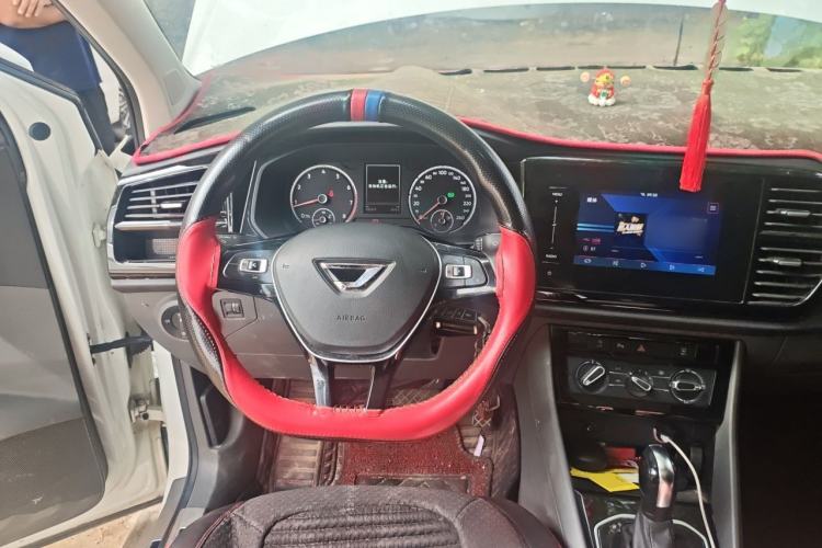 Used Jetta VS7 2020 1.4T Automatic Entry-Level Trim Steering Wheel