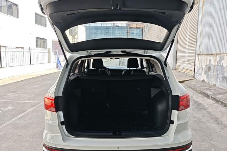 Used Jetta VS7 2020 1.4T Automatic Enjoyment Model Trunk