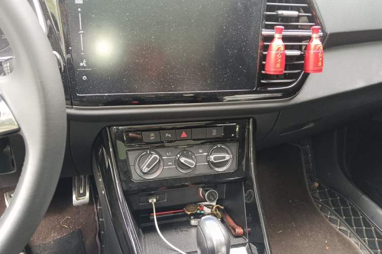 Used Jetta VS7 2021 Black Edition 1.4T Automatic Enjoyment Model Audio And AC Panel